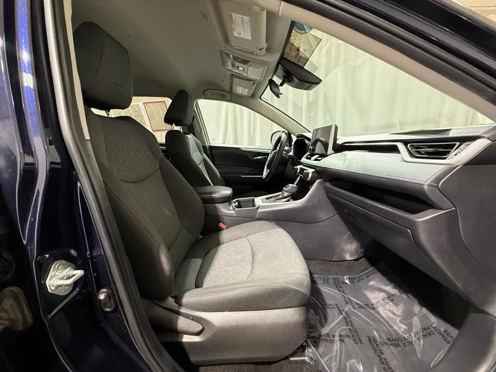 Thumbnail: 2024 Toyota RAV4 - 21