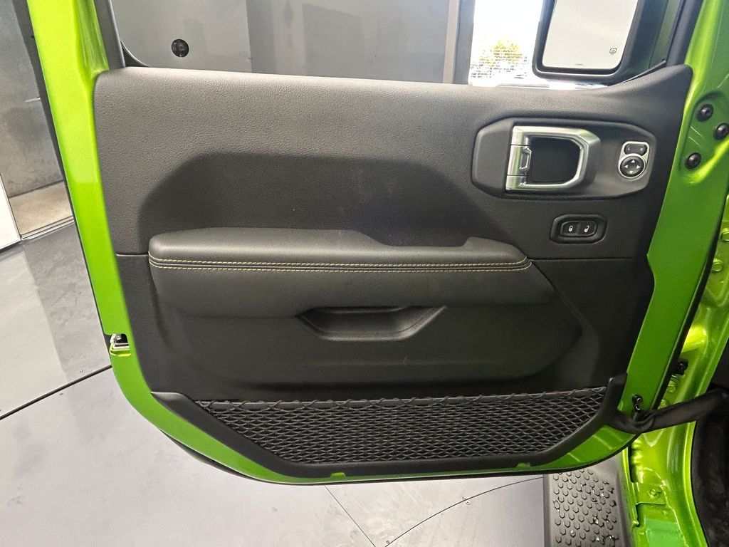 New 2026 Mojito Clearcoat Jeep Sahara image 14