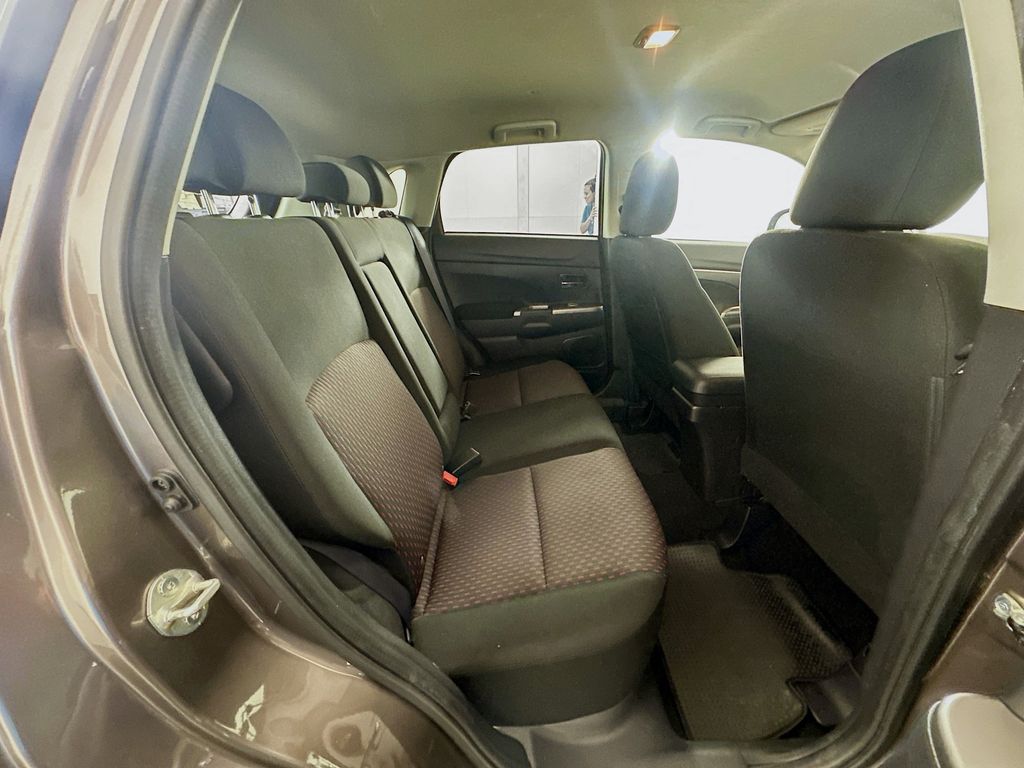 Thumbnail: 2019 Mitsubishi Outlander Sport - 25