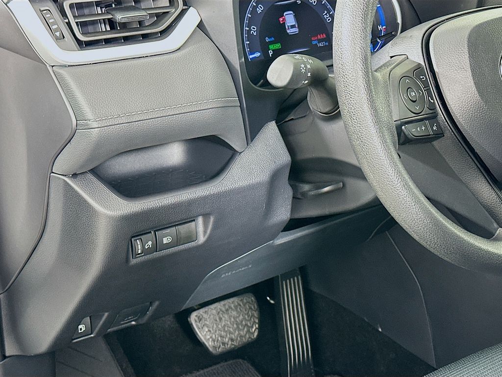 Thumbnail: 2025 Toyota RAV4 - 10