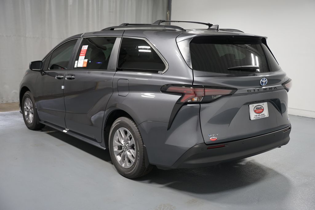 Thumbnail: 2025 Toyota Sienna - 6