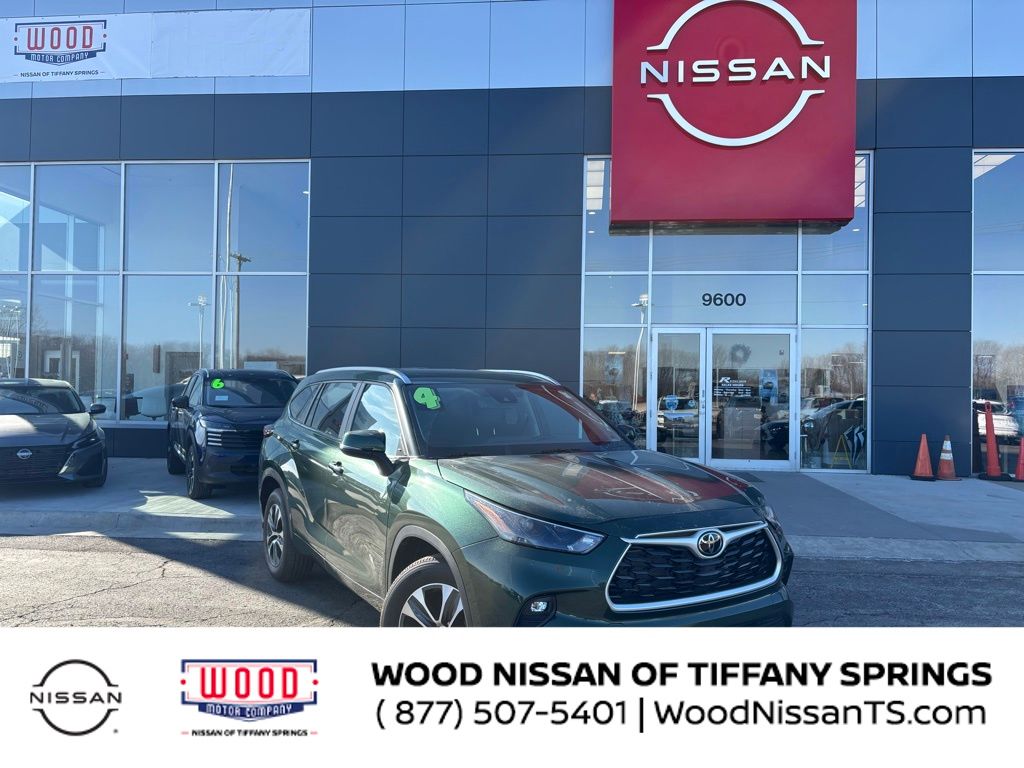 2024 Toyota Highlander XLE FWD