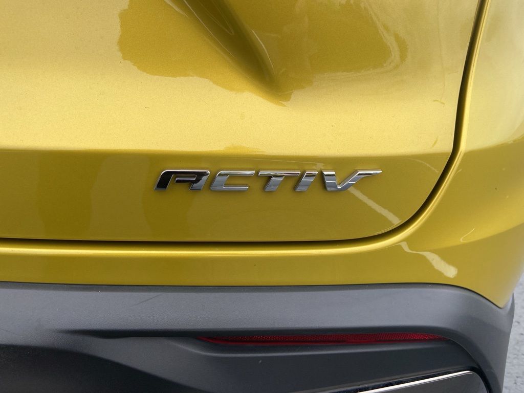 Thumbnail: 2024 Chevrolet Trax - 10