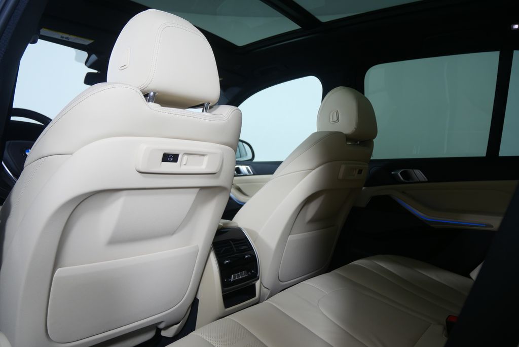 Thumbnail: 2021 BMW X5 - 17