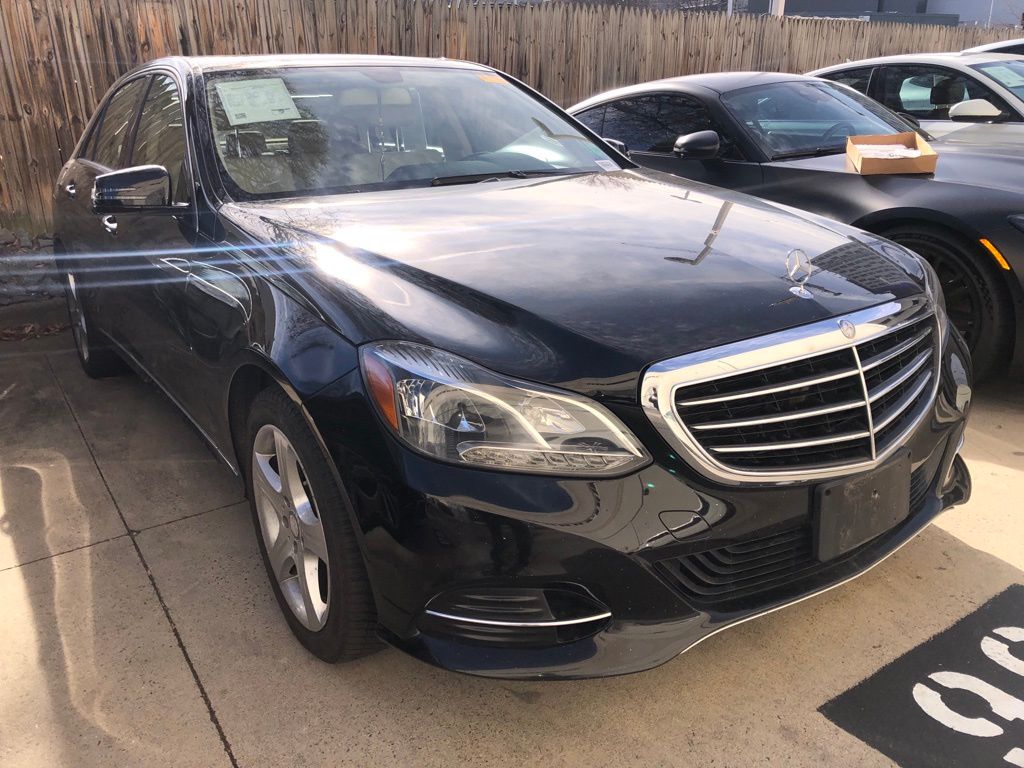 Thumbnail: 2014 Mercedes-Benz E-Class - 3