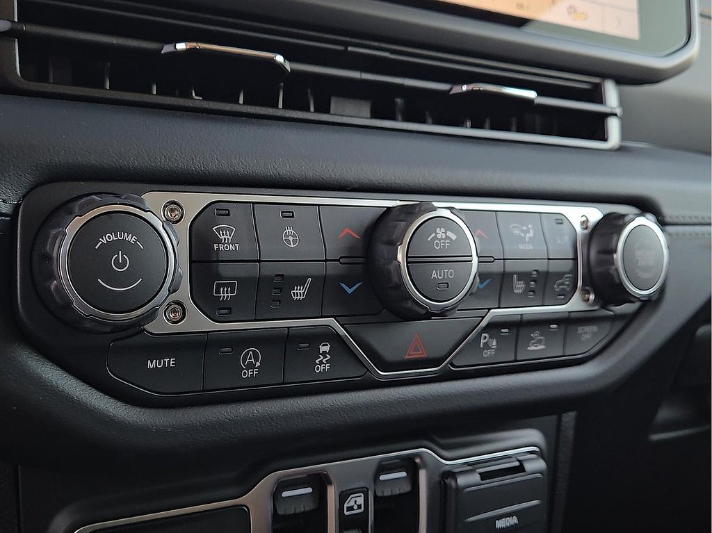 New 2026 Jeep Wrangler For Sale in Farmington, AR