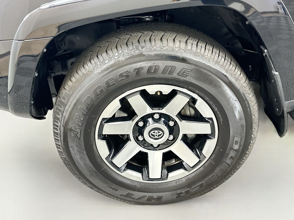 Thumbnail: 2024 Toyota 4Runner - 30