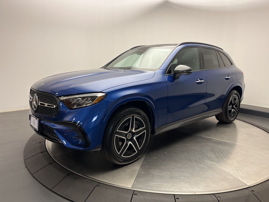 Thumbnail: 2025 Mercedes-Benz GLC - 3