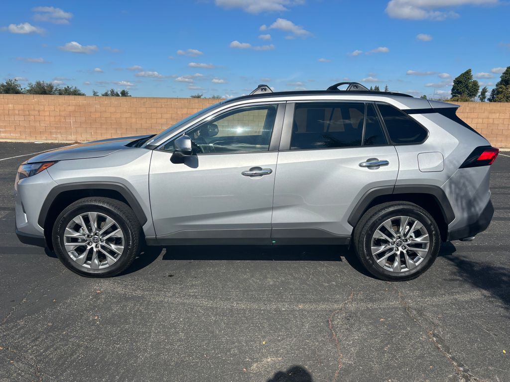 Thumbnail: 2025 Toyota RAV4 - 8