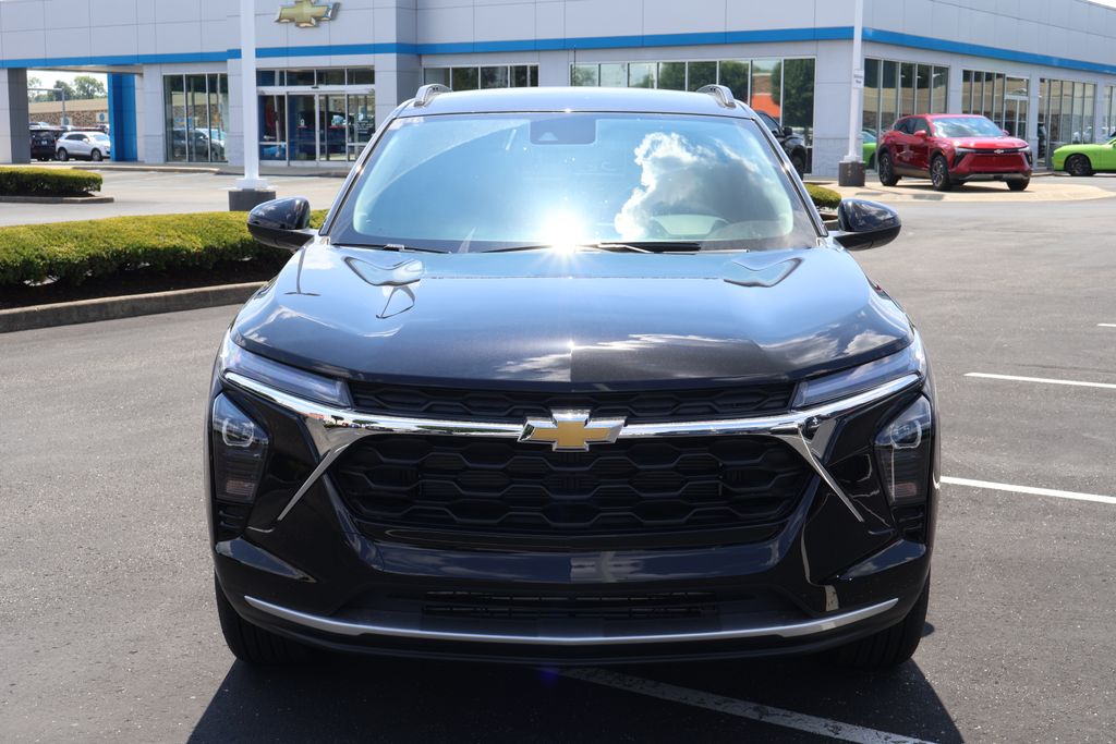Thumbnail: 2025 Chevrolet Trax - 2