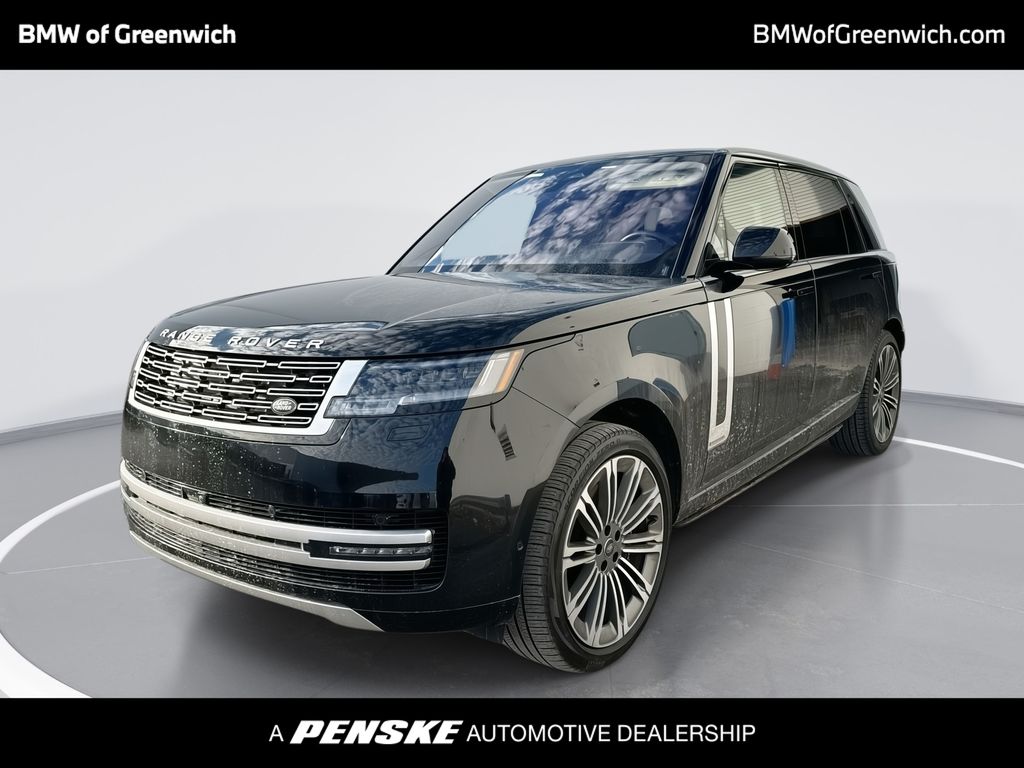 2023 Land Rover Range Rover SE Hero Image