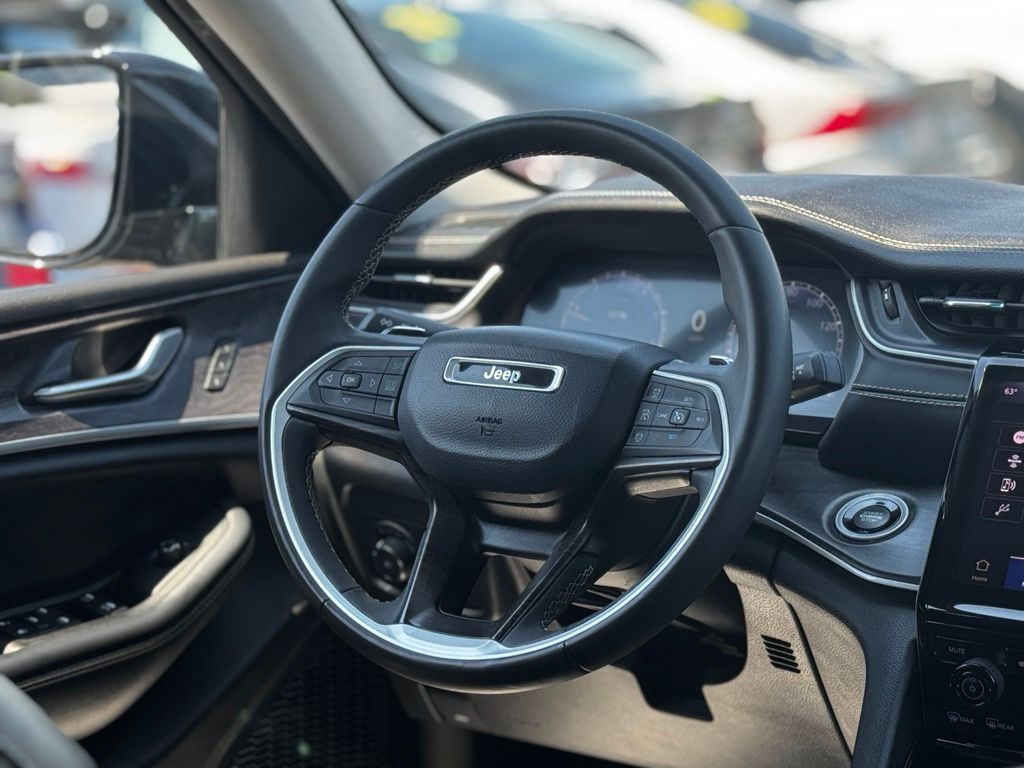 Used 2023 Jeep Grand Cherokee SUV