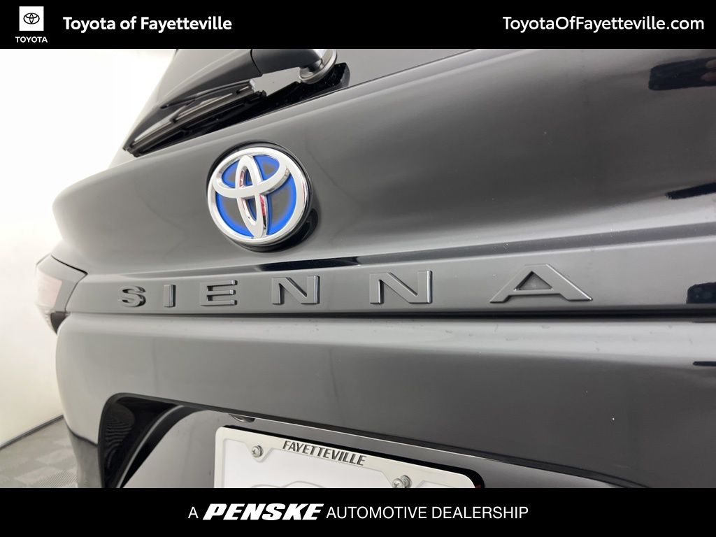 Thumbnail: 2025 Toyota Sienna - 3