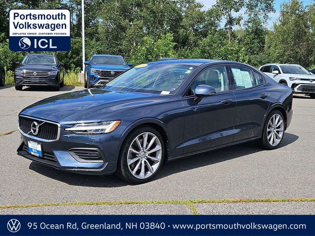 2020 Volvo S60 T6 Momentum AWD