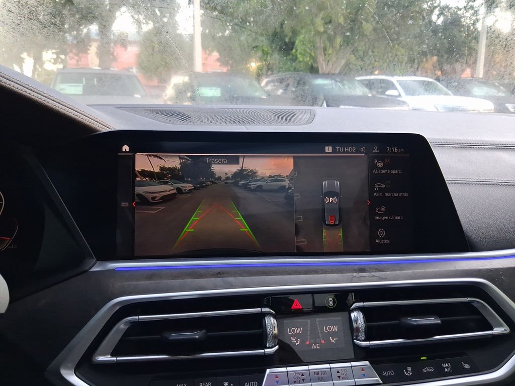 Used 2020 Gray BMW sDrive40i image 28