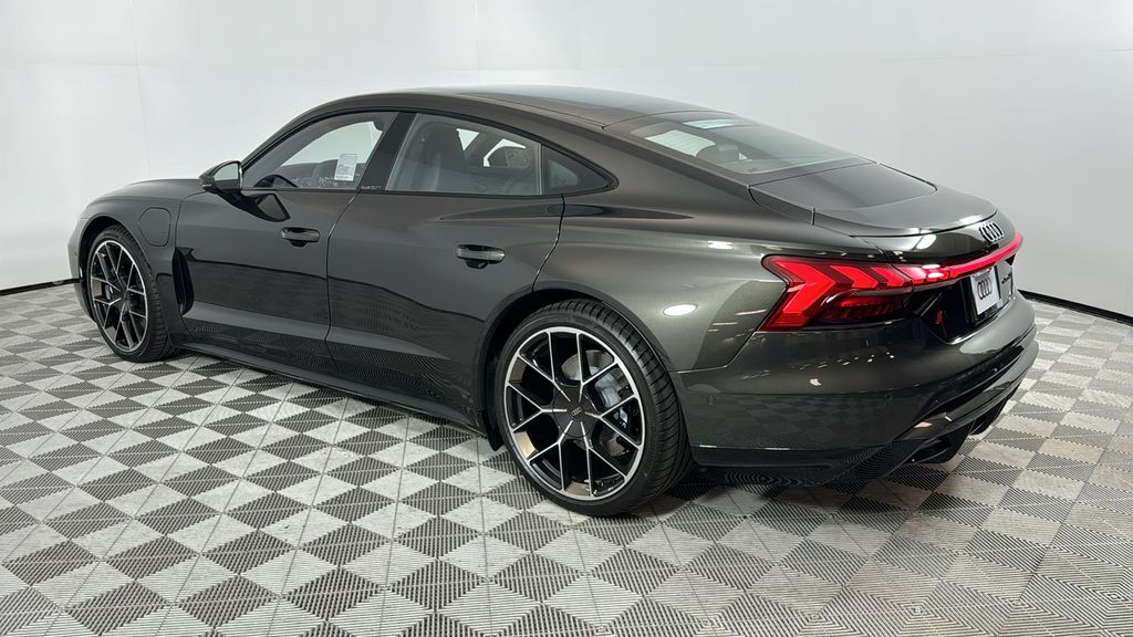 2025 Audi e-tron GT Premium Plus 3