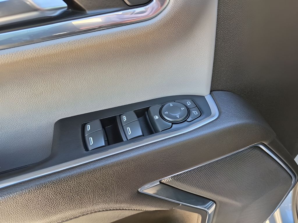 Used 2023 Gray Chevrolet RST image 28