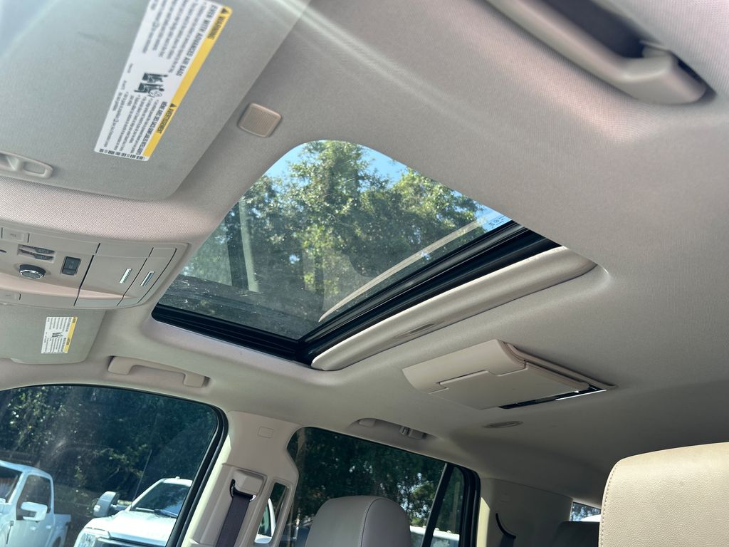 2020 Iridescent Pearl Tricoat Chevrolet Tahoe Premier RWD SUV