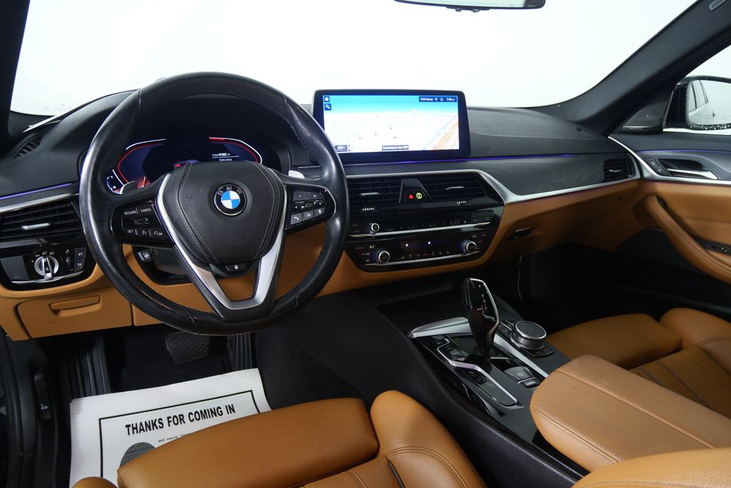Thumbnail: 2021 BMW 5 Series - 16