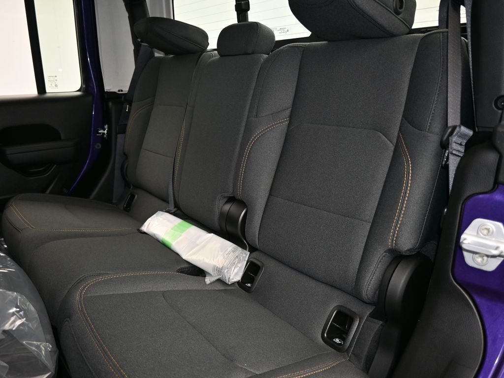 New 2026 reign Jeep Sport image 27