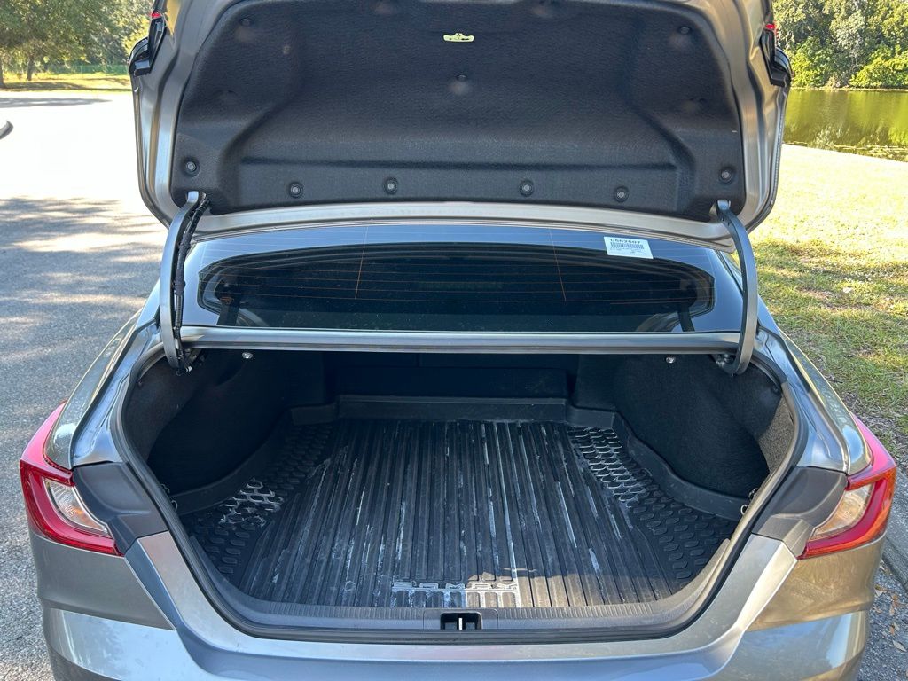 Thumbnail: 2025 Toyota Camry - 10