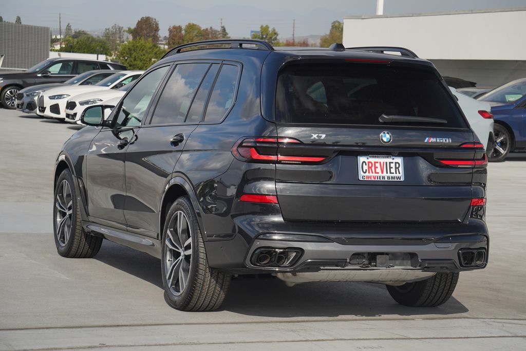 2025 BMW X7 M60i 7