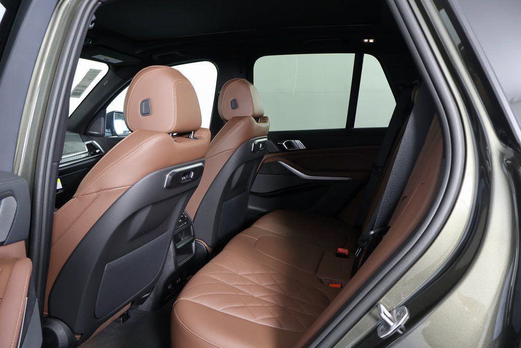 Thumbnail: 2026 BMW X5 - 6