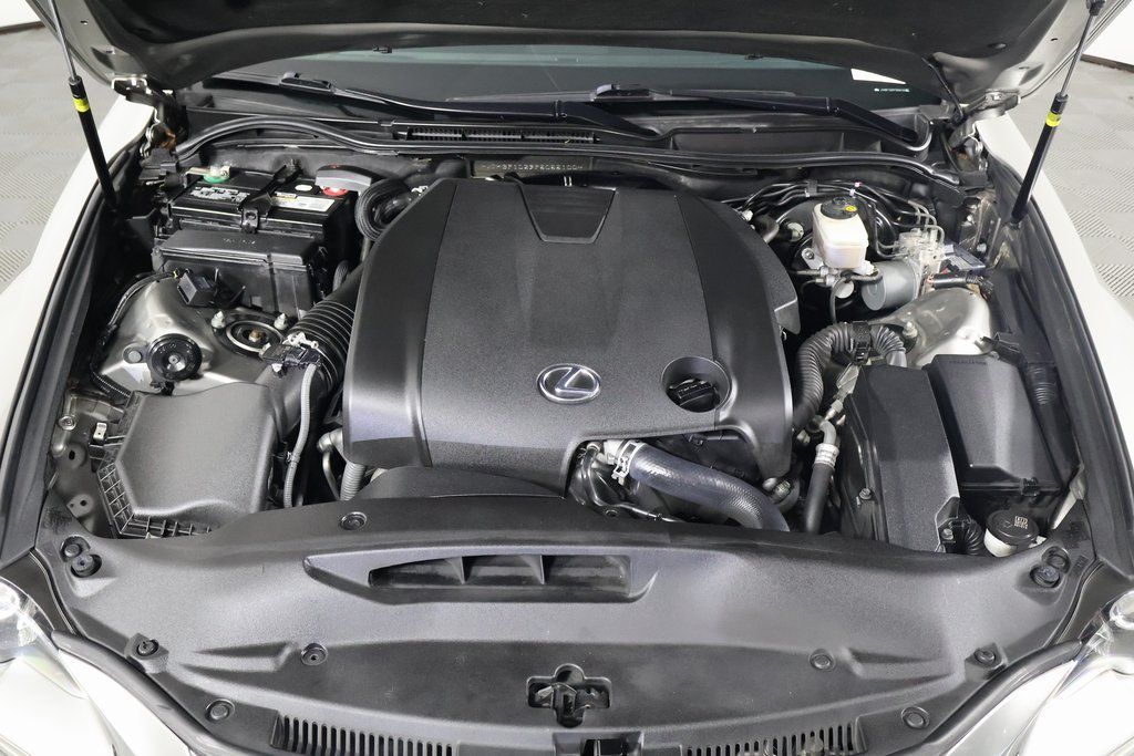 Thumbnail: 2015 Lexus IS - 15