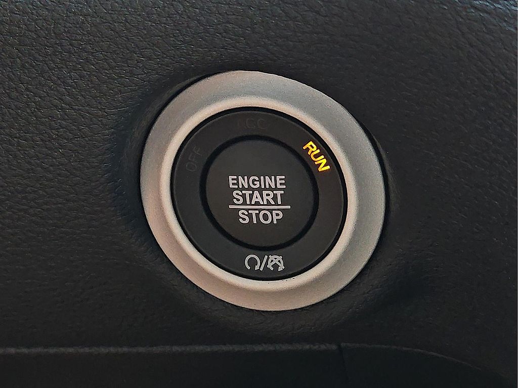 New 2026 Chrysler Pacifica For Sale in Farmington, AR