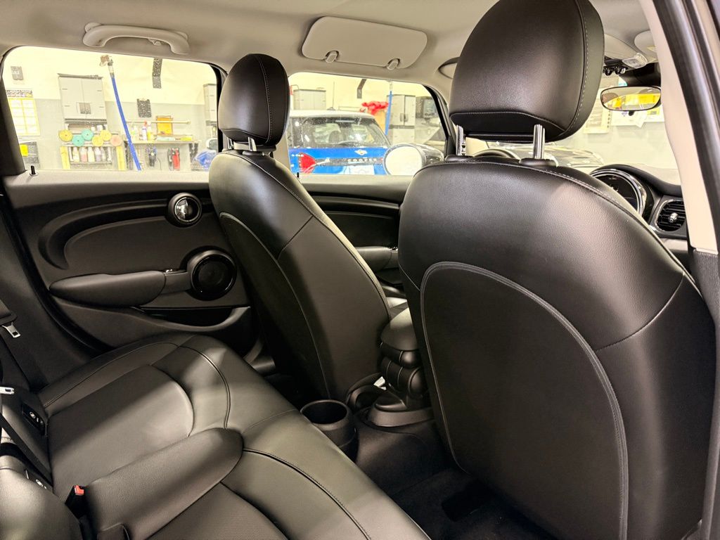 Thumbnail: 2022 MINI Cooper - 26