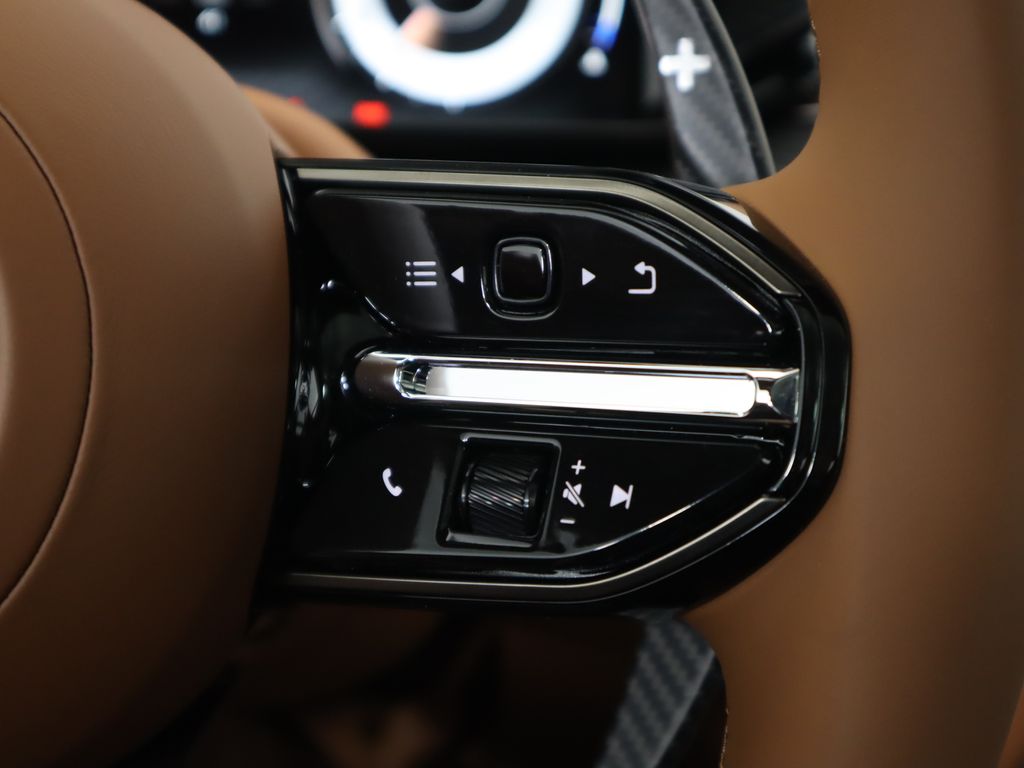 Thumbnail: 2026 Aston Martin Vanquish - 12