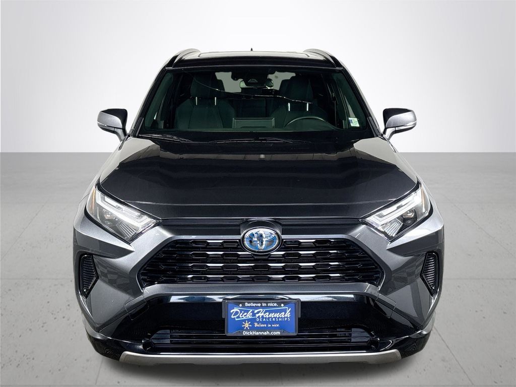 2022 Toyota RAV4 Hybrid SE