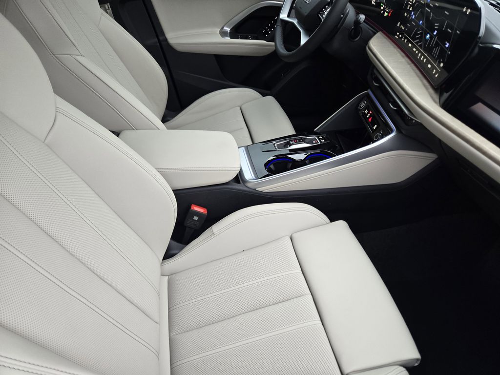 new 2025 Audi Q5 car, priced at $62,090