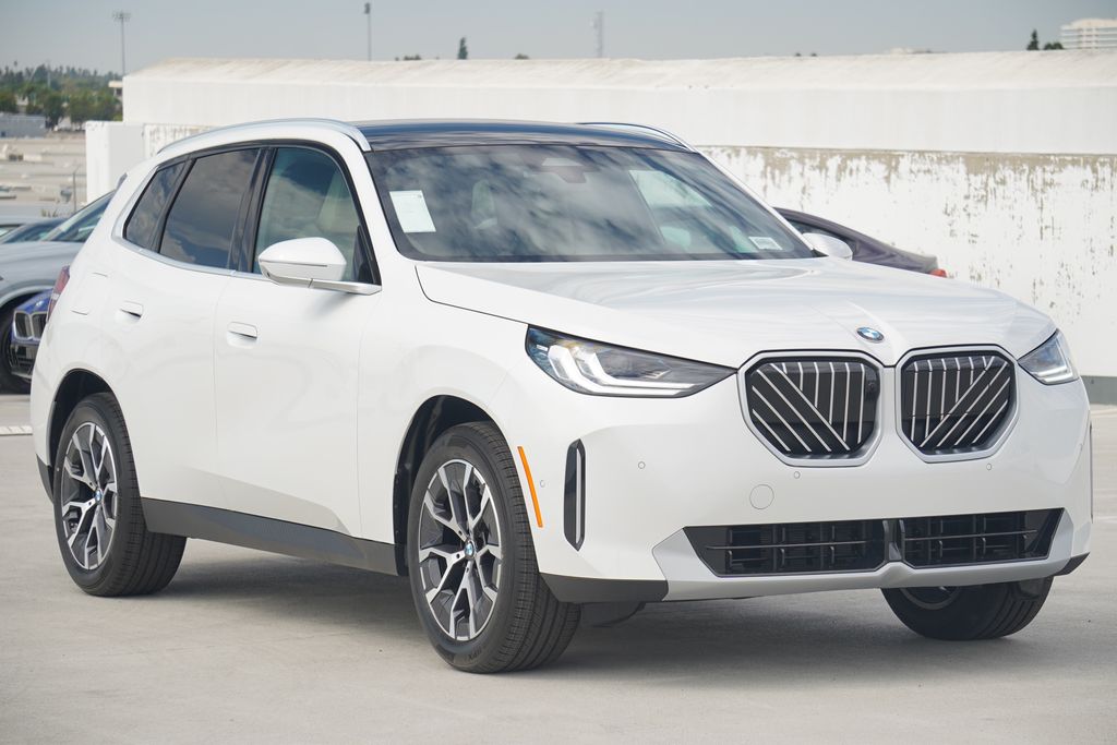 Thumbnail: 2026 BMW X3 - 3