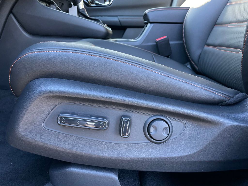 2025 Honda CR-V Sport Touring 26