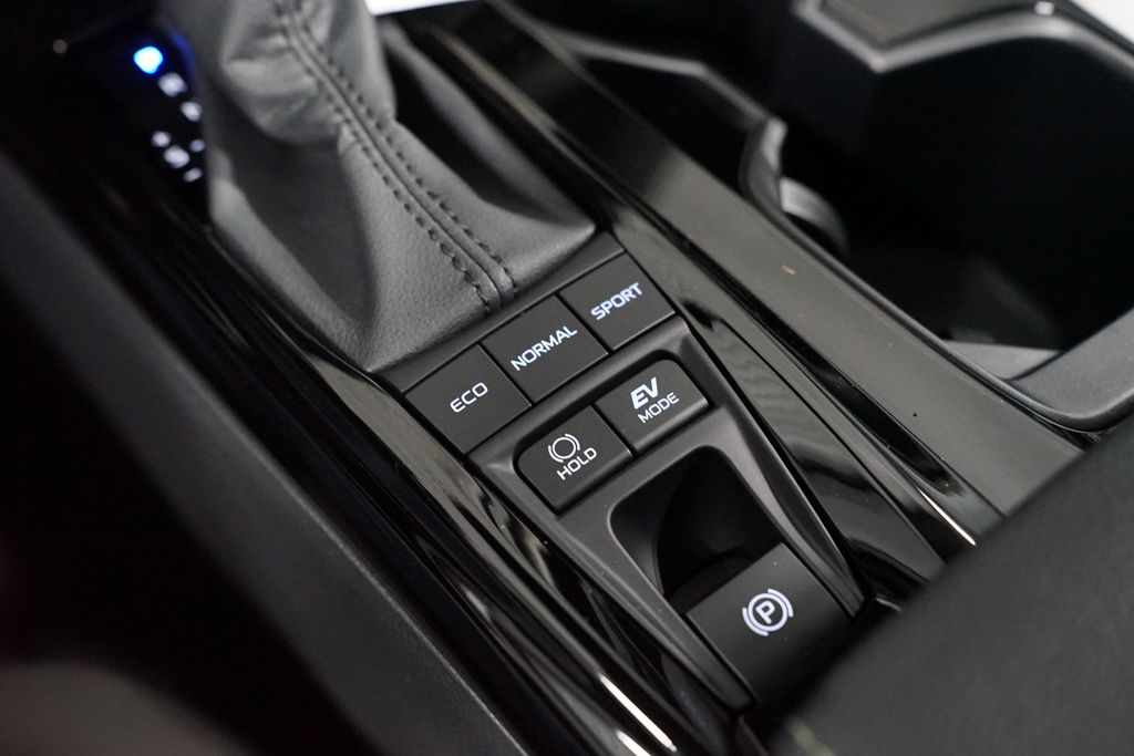 Thumbnail: 2025 Toyota Camry - 23