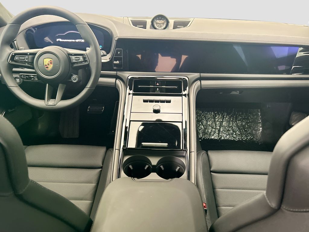 Thumbnail: 2026 Porsche Panamera - 15
