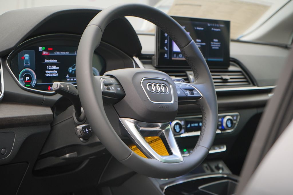 2024 Audi Q5 e  8