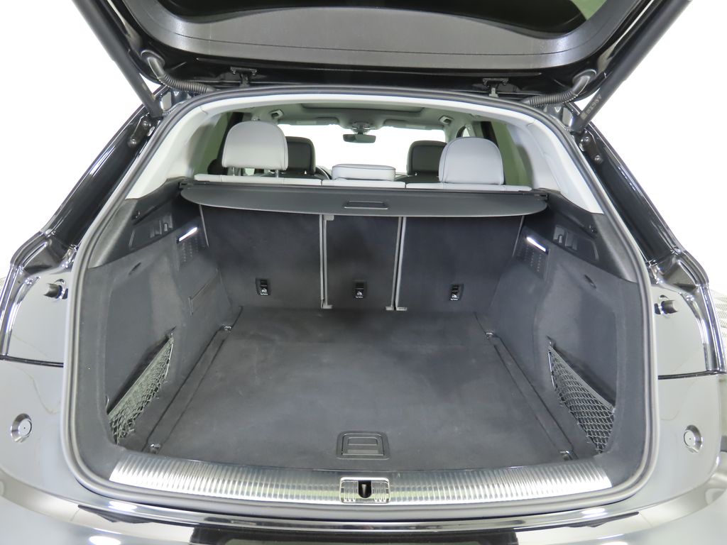 2022 Audi Q5 e Prestige 29