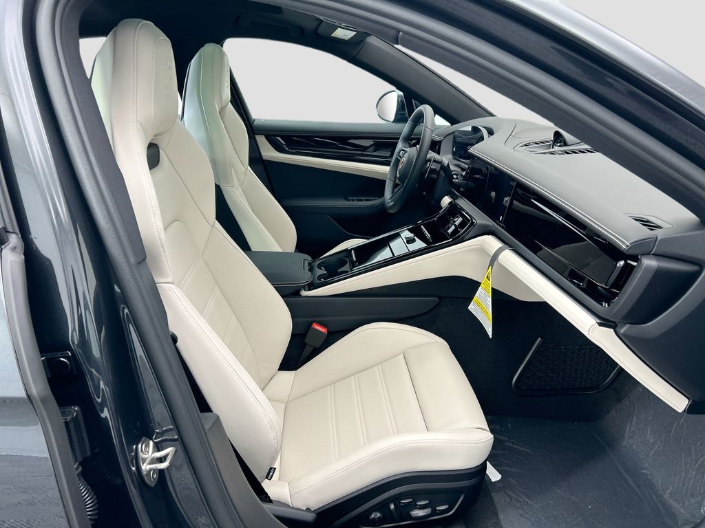 Thumbnail: 2026 Porsche Panamera - 22