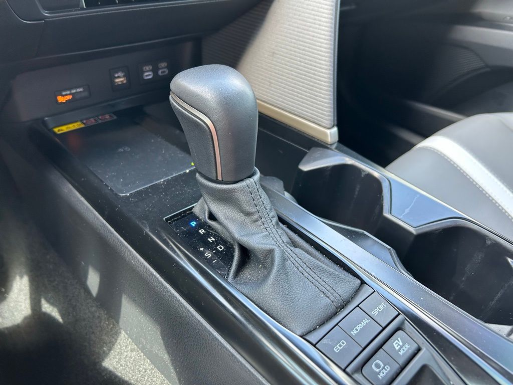 Thumbnail: 2025 Toyota Camry - 27