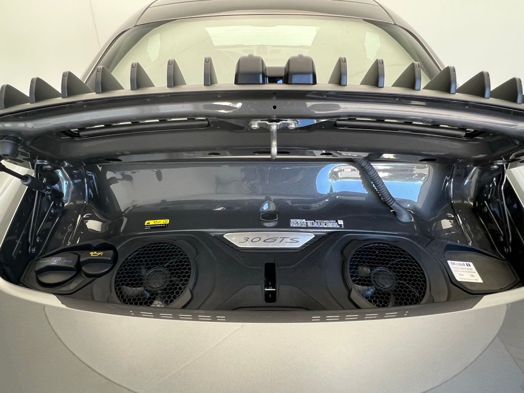 Thumbnail: 2023 Porsche 911 - 19