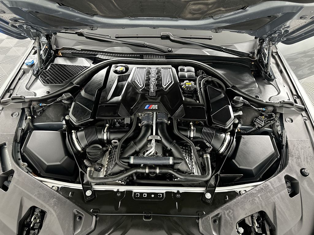2023 BMW M8 Competition 29
