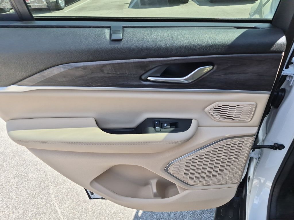 Used Car 2024 Jeep Grand Cherokee  Limited For Sale Under $40,000 In Austin, Texas