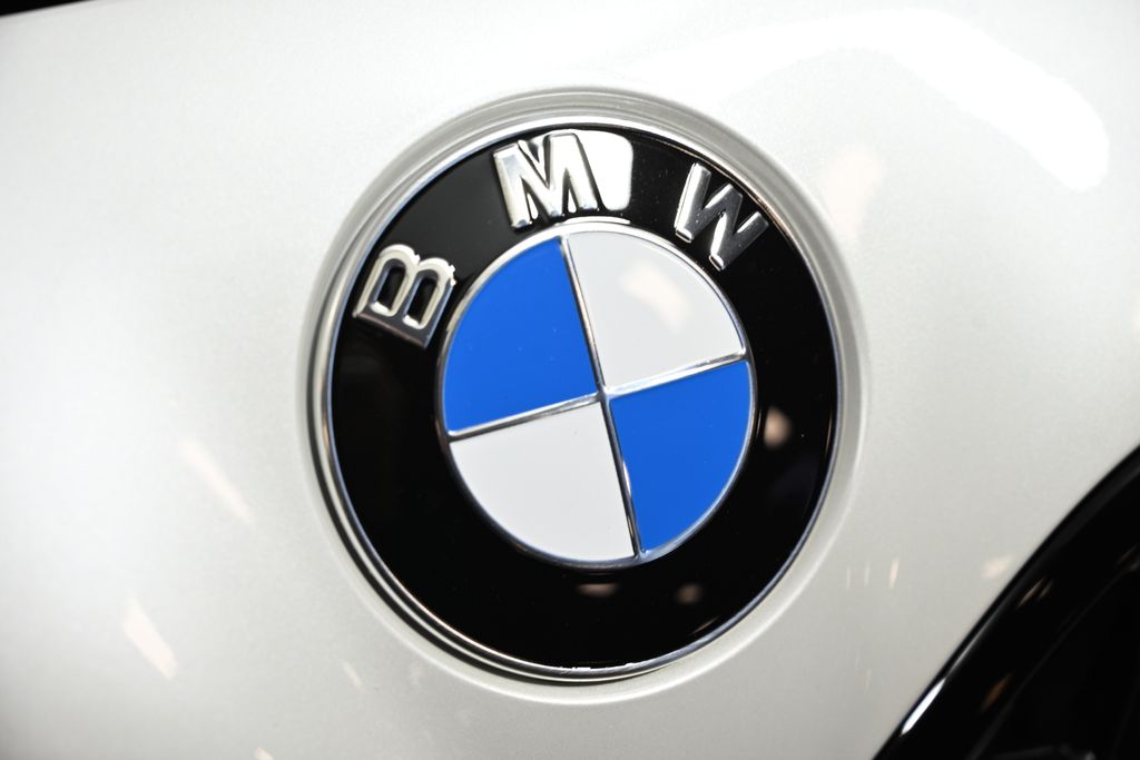 Thumbnail: 2026 BMW 4 Series - 21