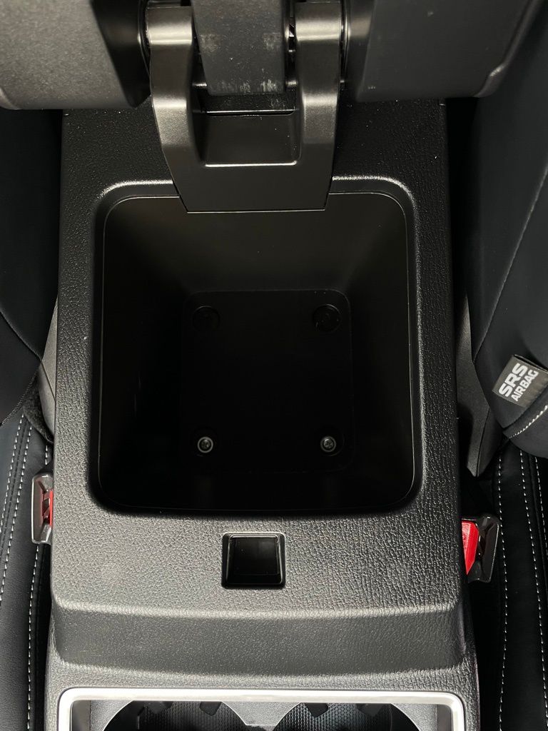 Thumbnail: 2024 Mitsubishi Outlander - 21