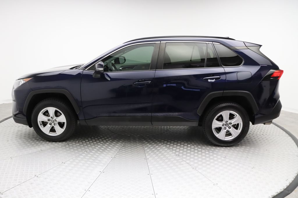 2021 Toyota RAV4 XLE 12