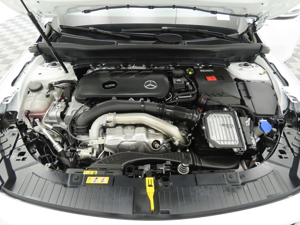 2025 Mercedes-Benz GLB 250 29