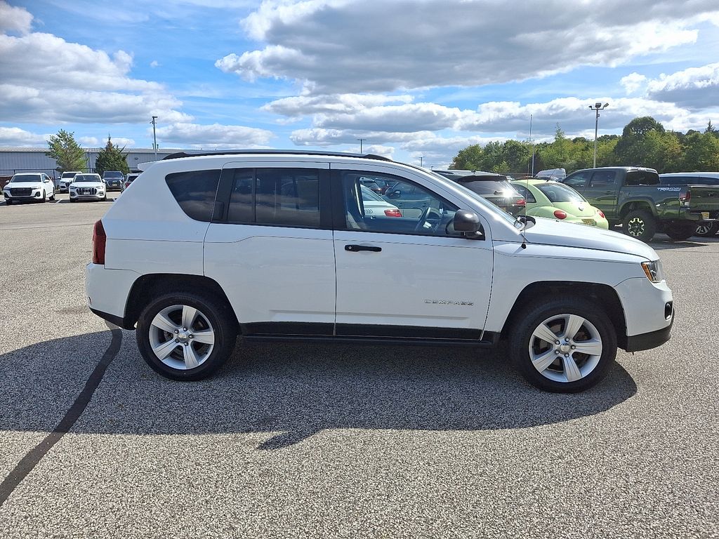 Thumbnail: 2014 Jeep Compass - 12
