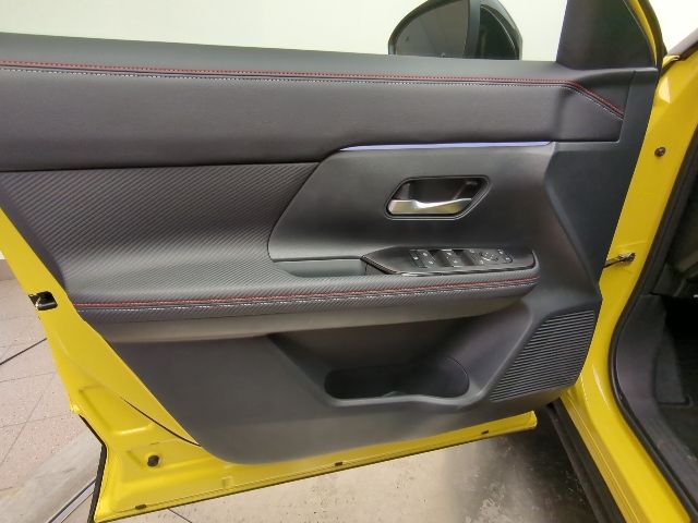 2025 Nissan Kicks SR - Photo 21